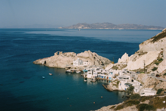 Travel Guide: Milos